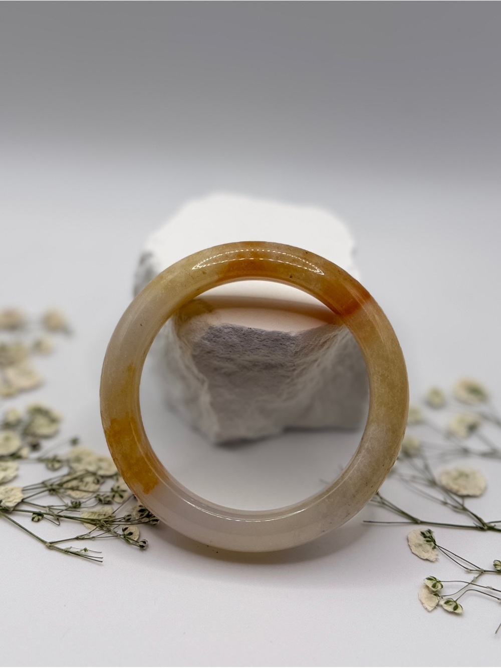 Natural Agate Bangle Bracelet in Cream and Amber